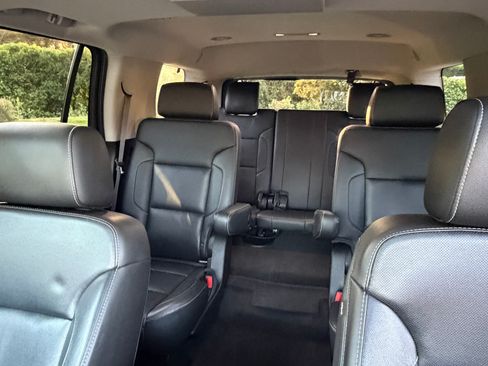 Used 2018 GMC Yukon SLT w/ Premium Edition RWD image 12