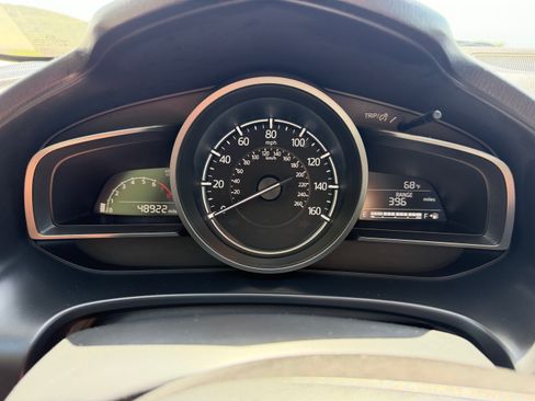 Used 2018 MAZDA MAZDA3 Touring FWD image 20