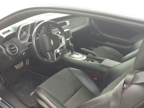 Used 2013 Chevrolet Camaro ZL1 RWD image 8