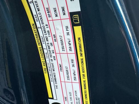 Used 2025 Chrysler Pacifica Select image 32