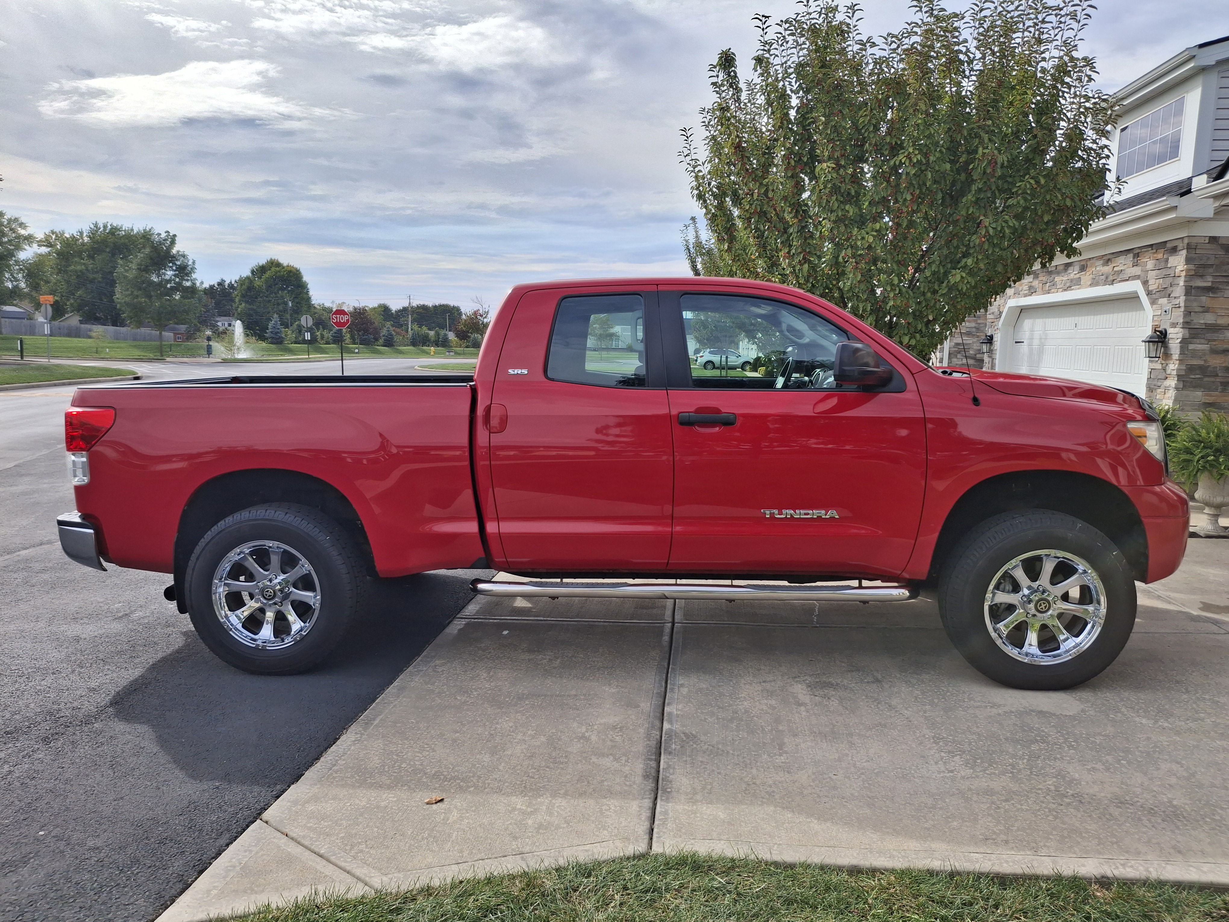 Used 2012 Toyota Tundra SR5 AWD/4WD image 5