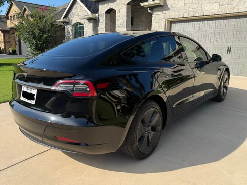 Used 2023 Tesla Model 3 Standard Range RWD image 2