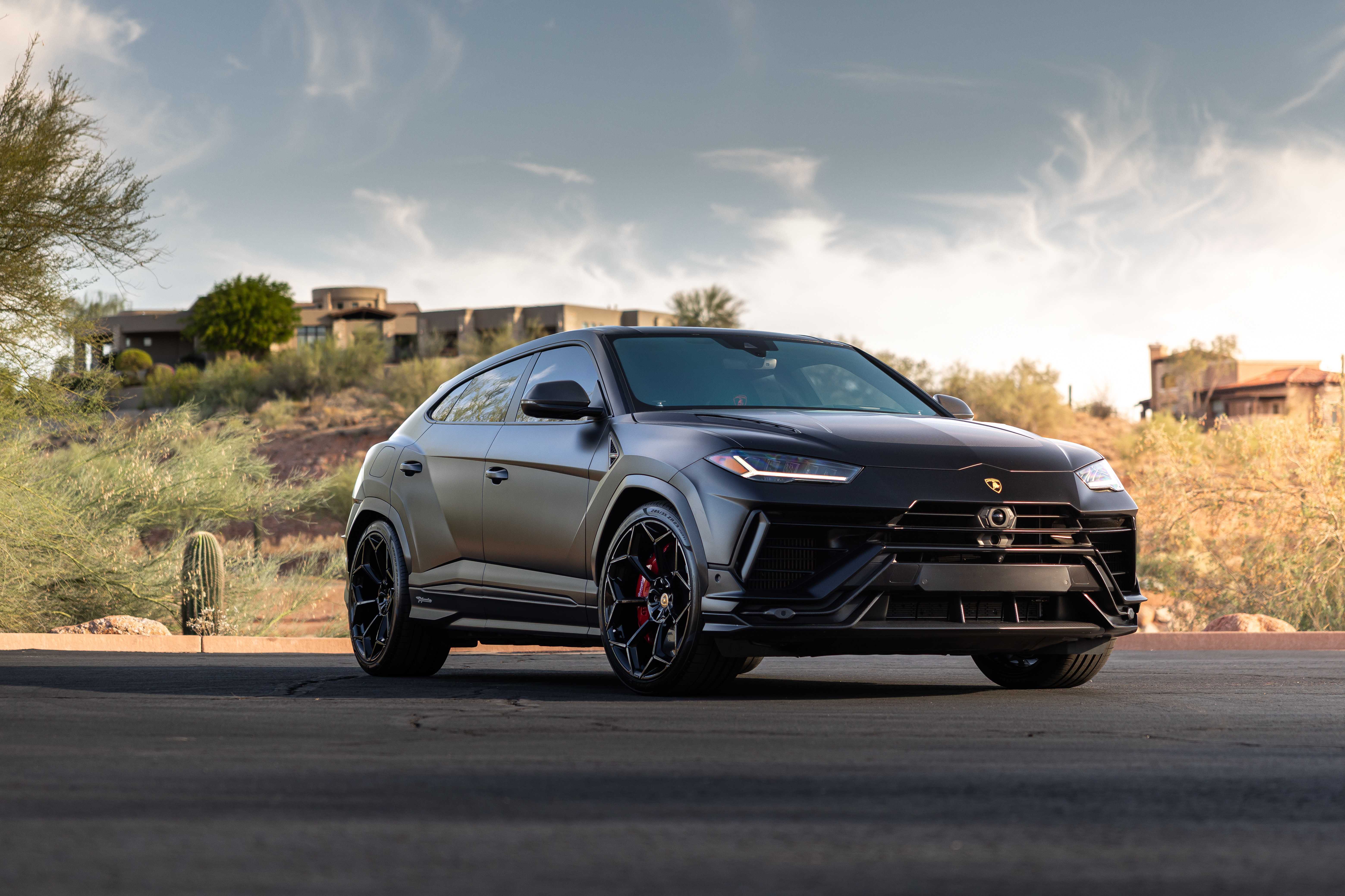 Used 2024 Lamborghini Urus Performante AWD/4WD image 1