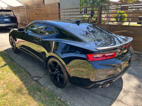 Used 2016 Chevrolet Camaro LT image 4