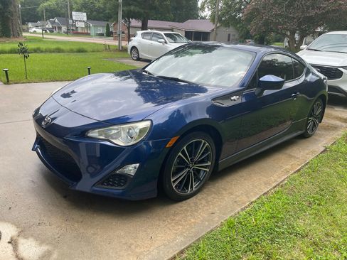 Used 2013 Scion FR-S RWD image 1