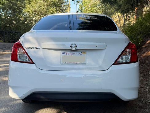 Used 2017 Nissan Versa S FWD image 10