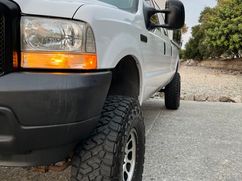 Used 2003 Ford F250 XLT AWD/4WD image 8