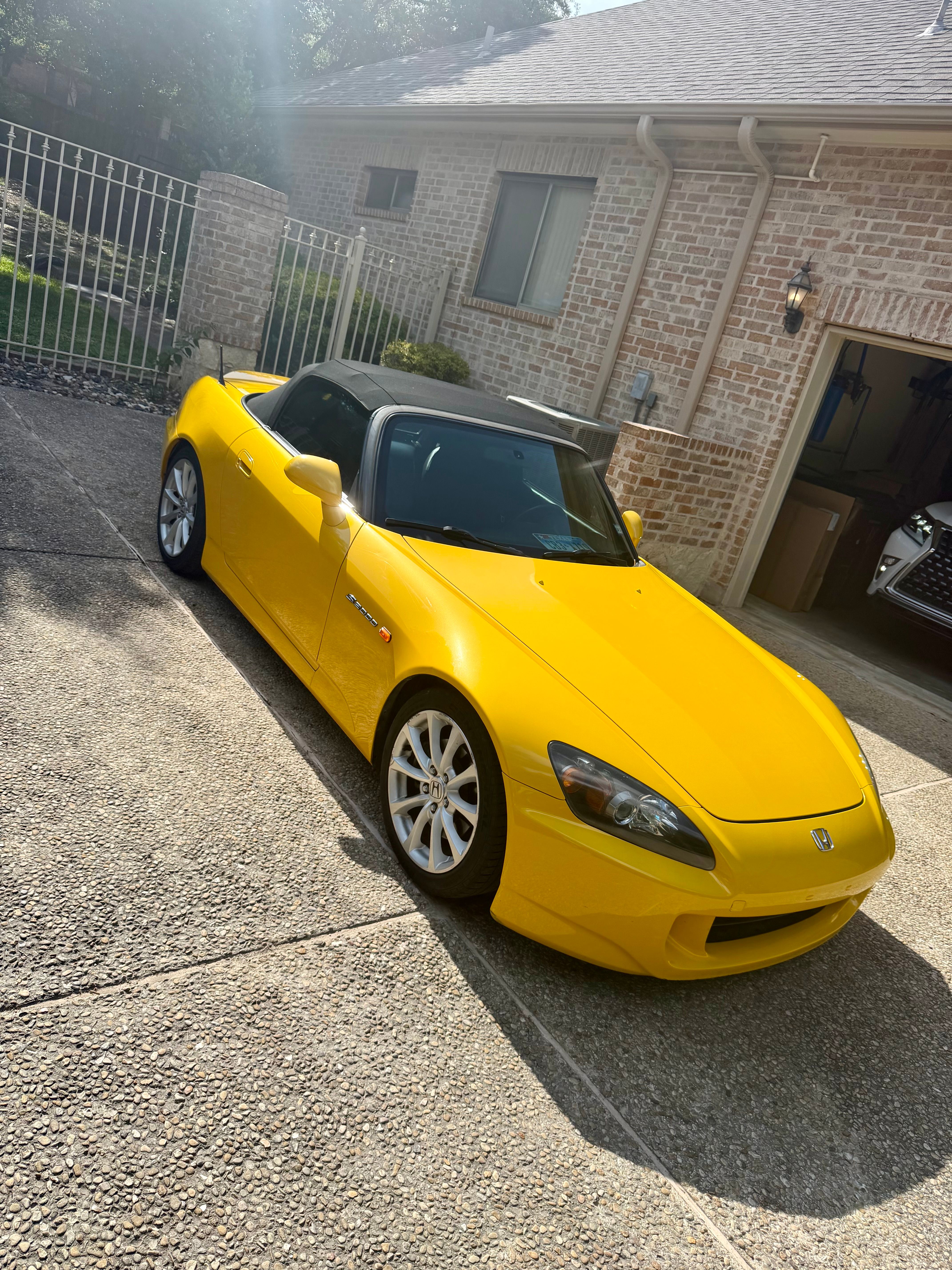Used 2006 Honda S2000 image 2