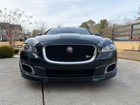 Used 2014 Jaguar XJ R image 8