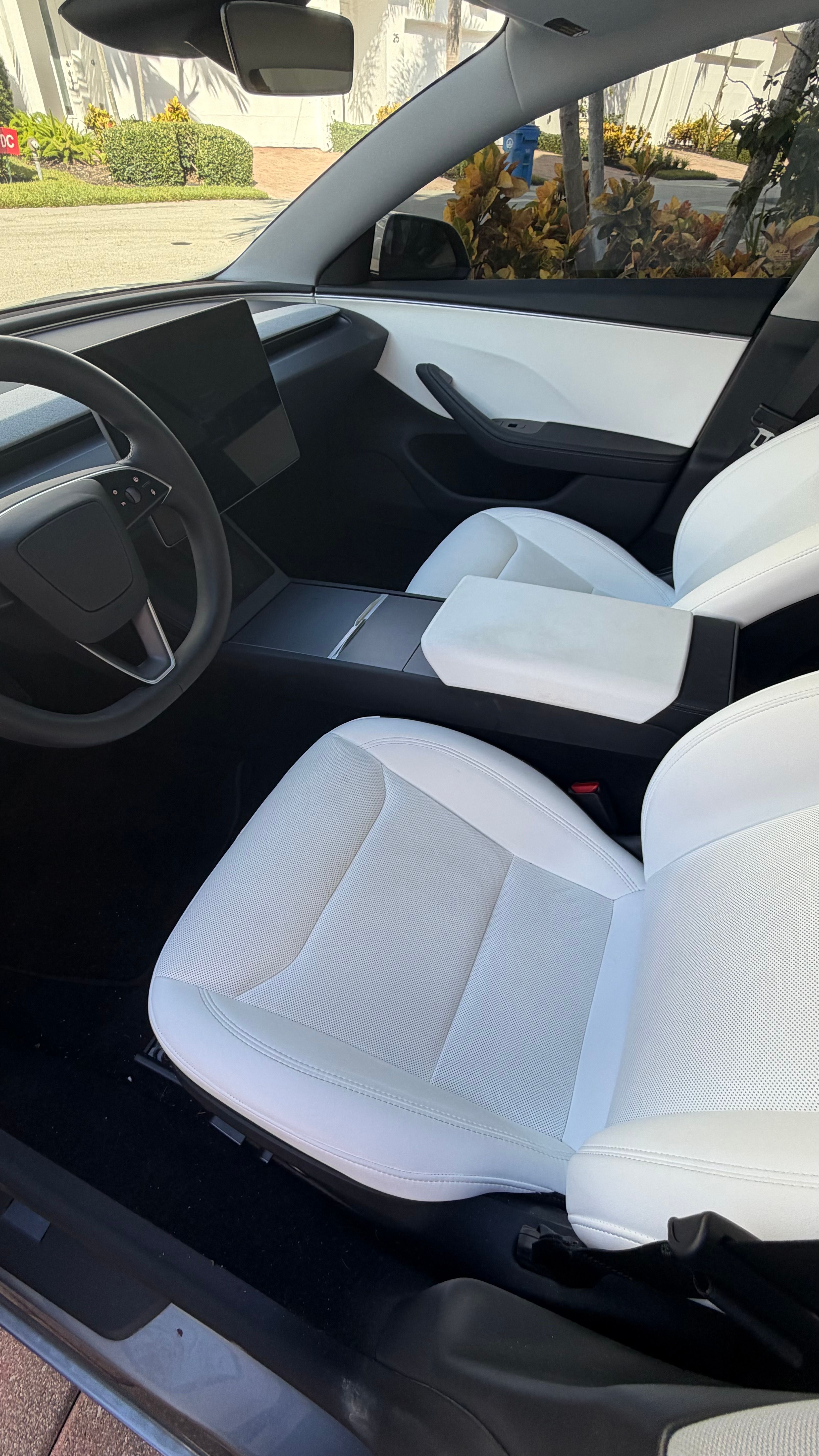 Used 2025 Tesla Model 3 Long Range RWD image 9
