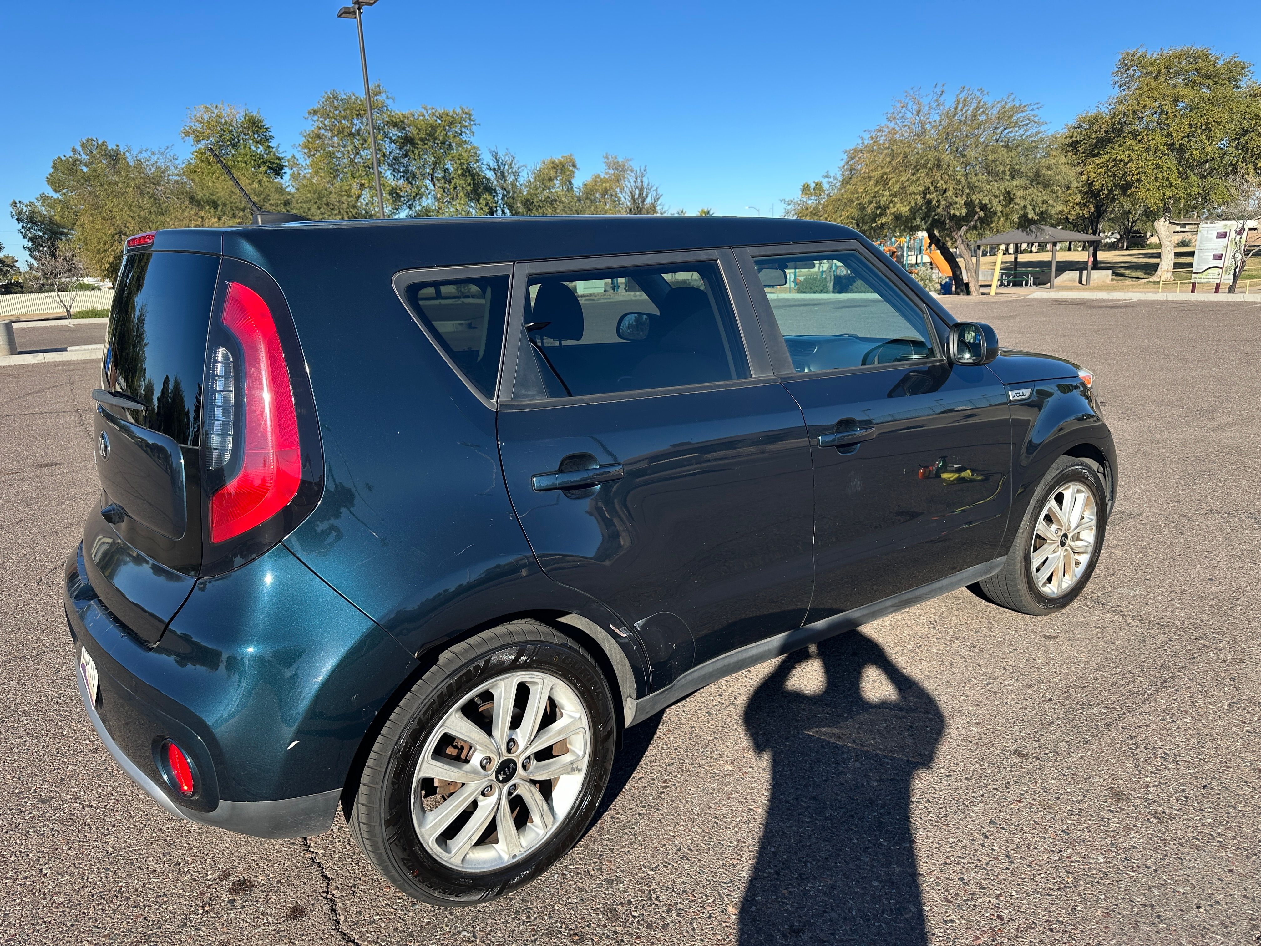Used 2018 Kia Soul + FWD image 2