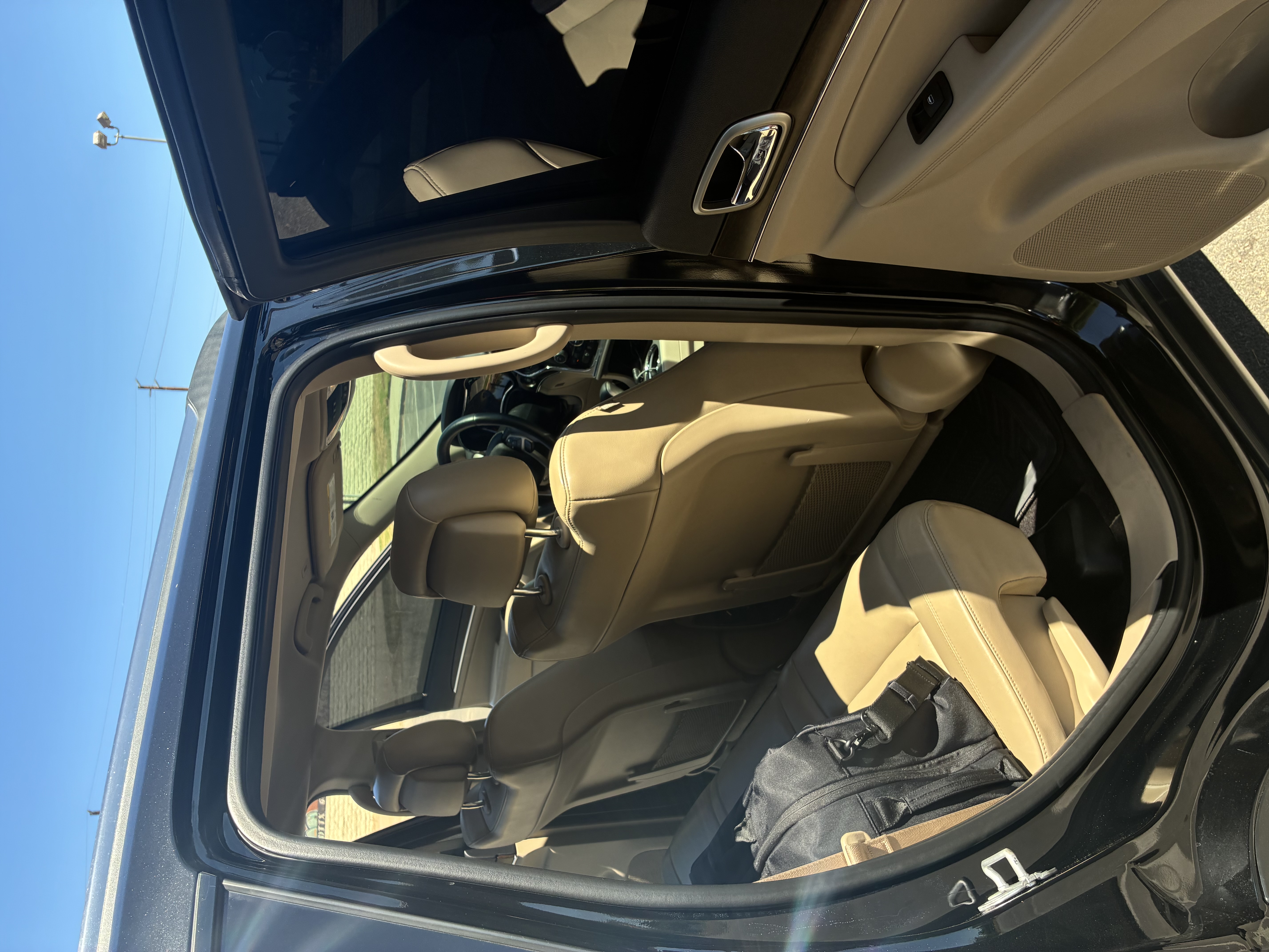 Used 2017 Jeep Grand Cherokee Limited AWD/4WD image 10