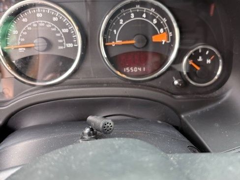 Used 2014 Jeep Compass Latitude w/ Sun/Sound Group image 10