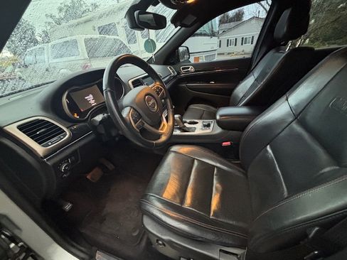 Used 2017 Jeep Grand Cherokee Limited 75th Anniversary image 5