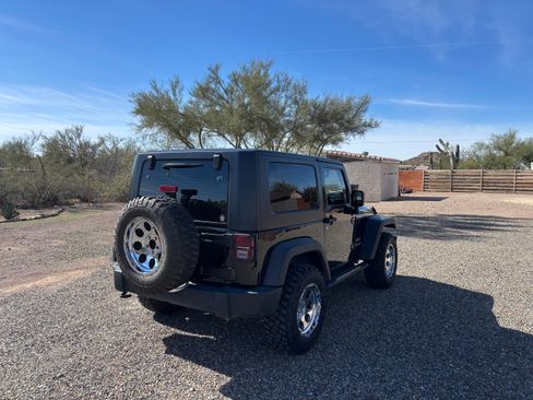 Used 2010 Jeep Wrangler Sport w/ Black Appearance Group image 12