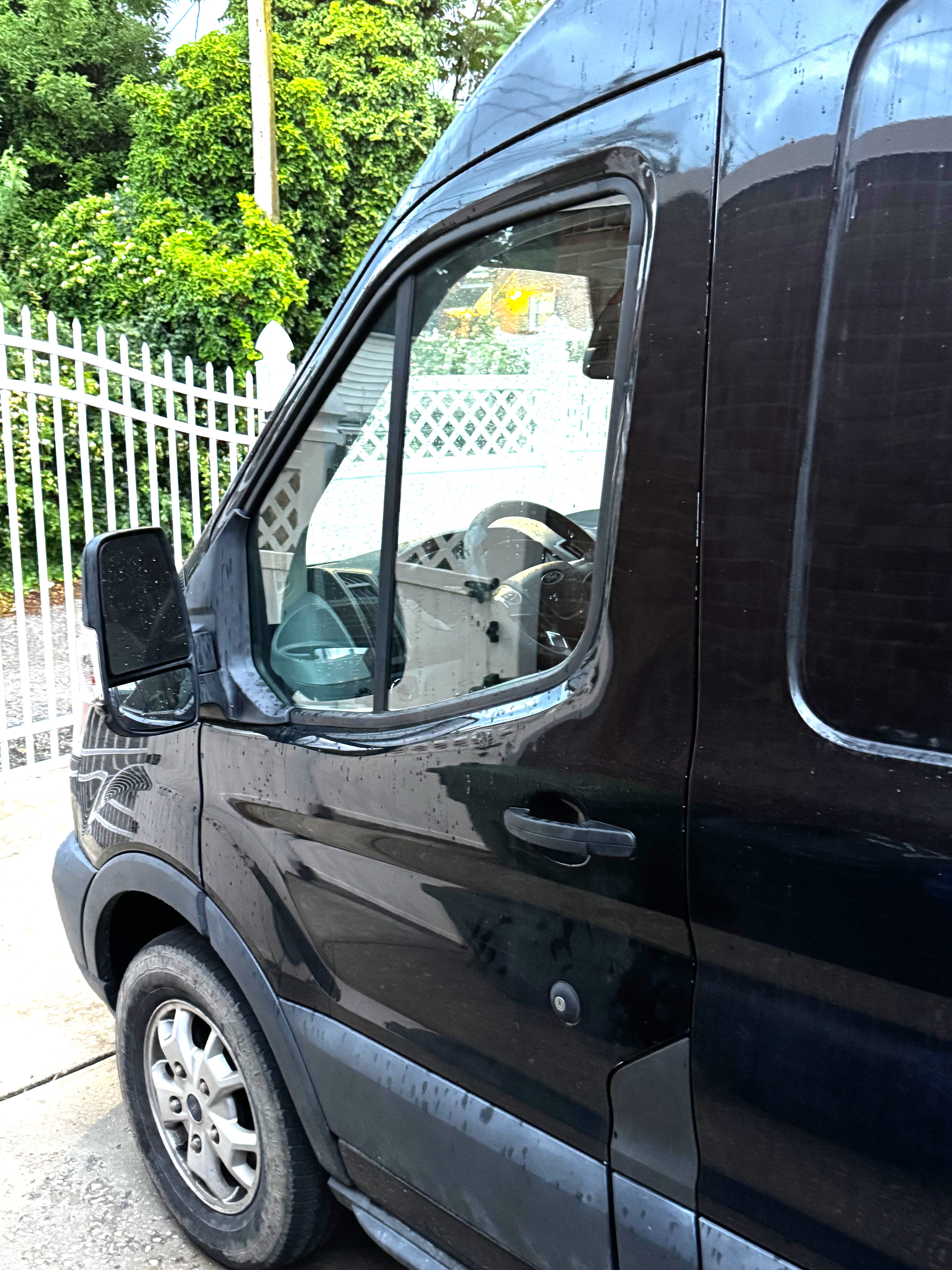 Used 2015 Ford Transit 250 148 Medium Roof RWD image 8