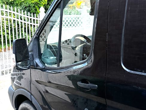 Used 2015 Ford Transit 250 148 Medium Roof RWD image 8