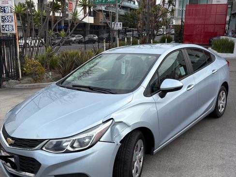 Used 2018 Chevrolet Cruze LS image 4