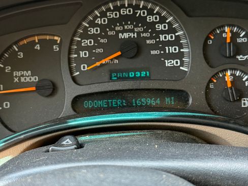 Used 2003 Chevrolet Silverado 3500 LS AWD/4WD image 12