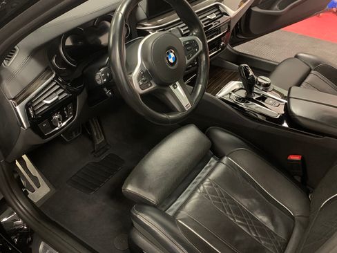 Used 2018 BMW M550i xDrive image 4