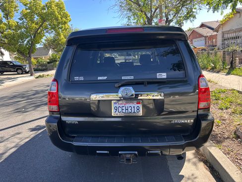 Used 2007 Toyota 4Runner Sport image 2