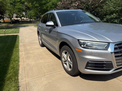 Used 2019 Audi Q5 2.0T Premium w/ Convenience Package AWD/4WD image 6