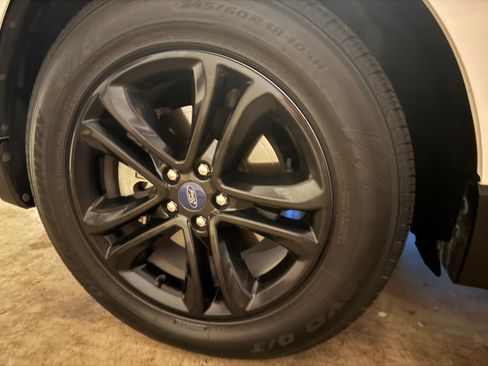 Used 2019 Ford Edge SEL w/ Equipment Group 201A image 4