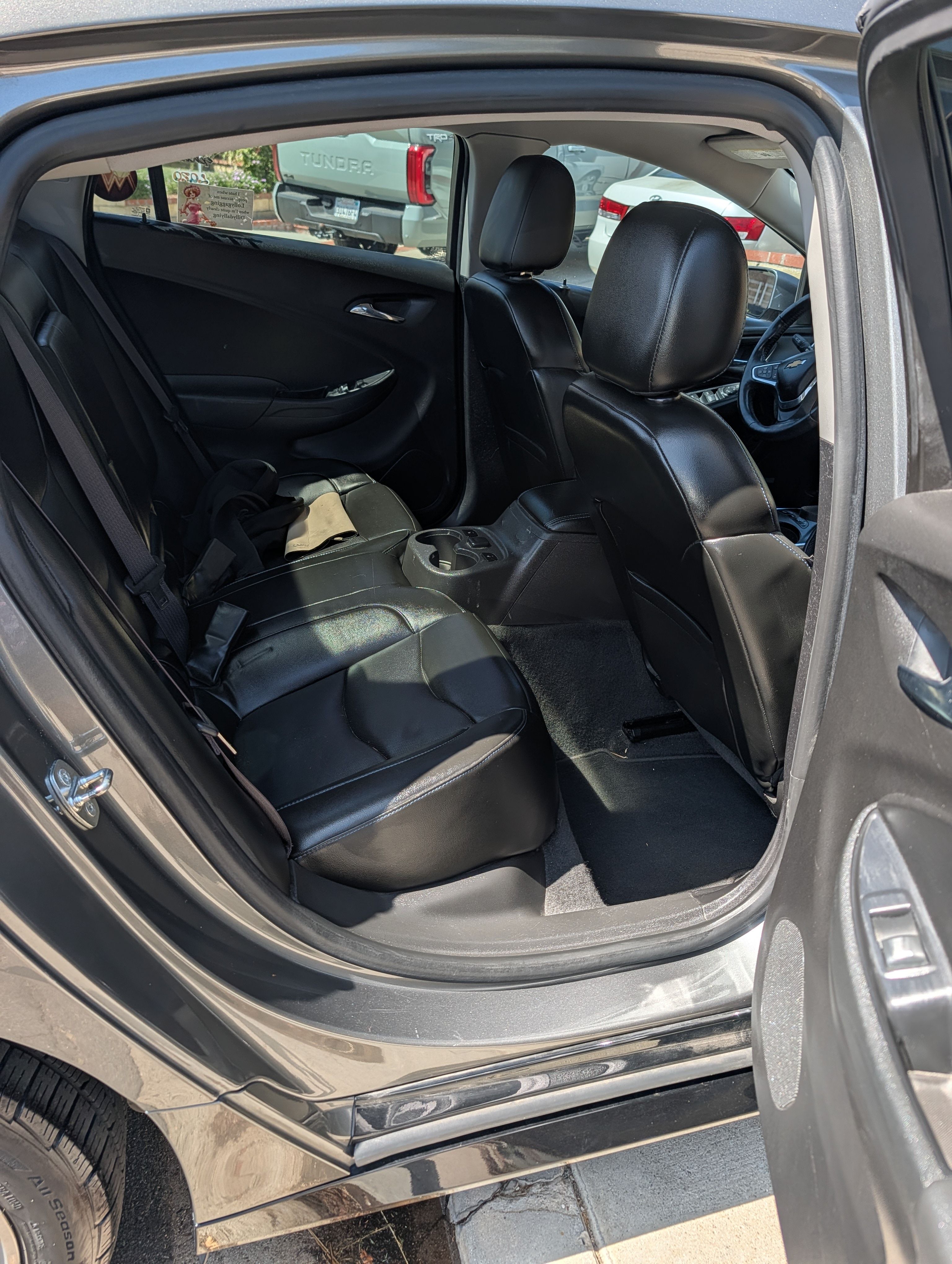 Used 2016 Chevrolet Volt Premier w/ Driver Confidence Package FWD image 6