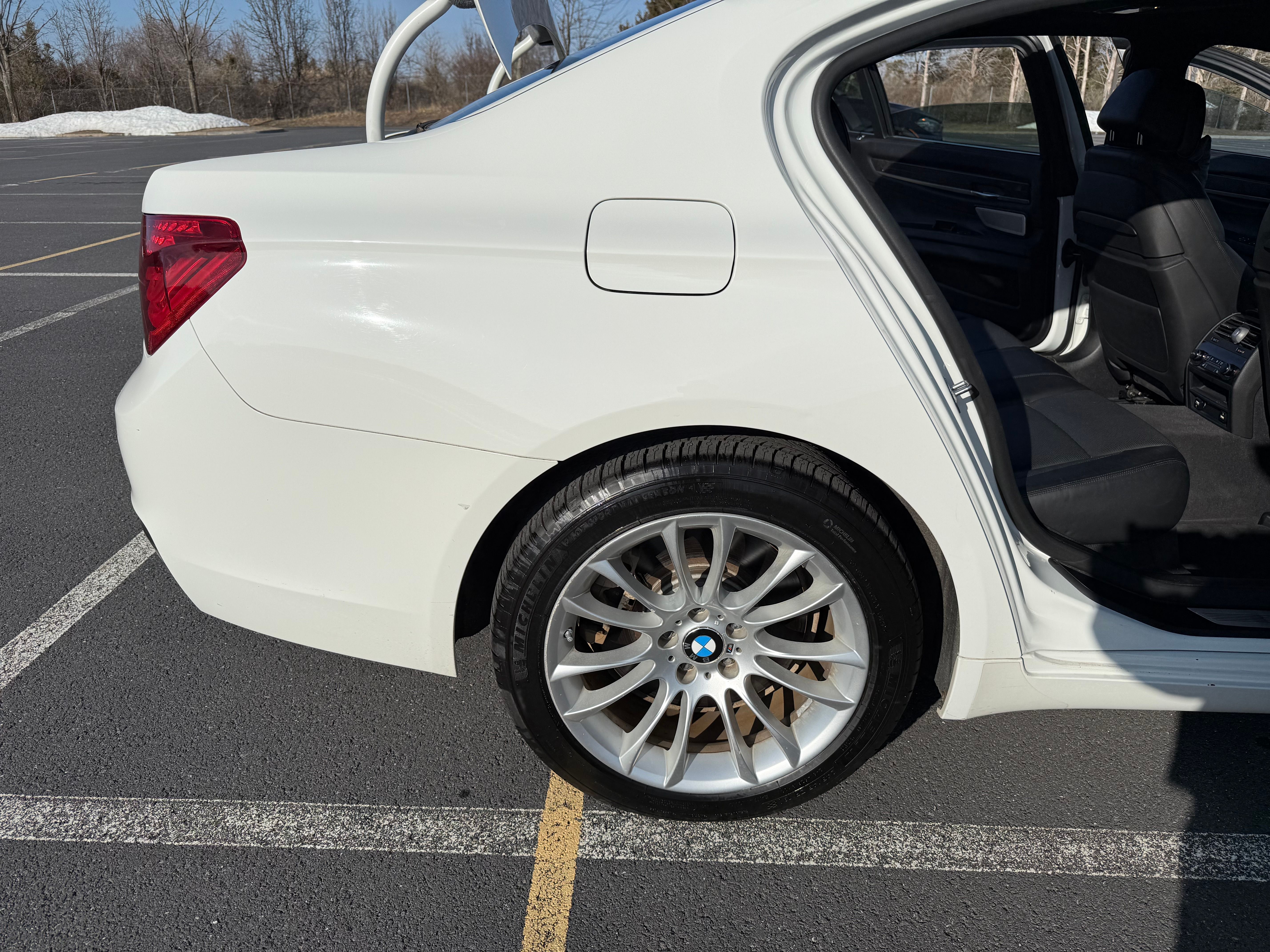 Used 2013 BMW 750Li xDrive AWD/4WD image 11