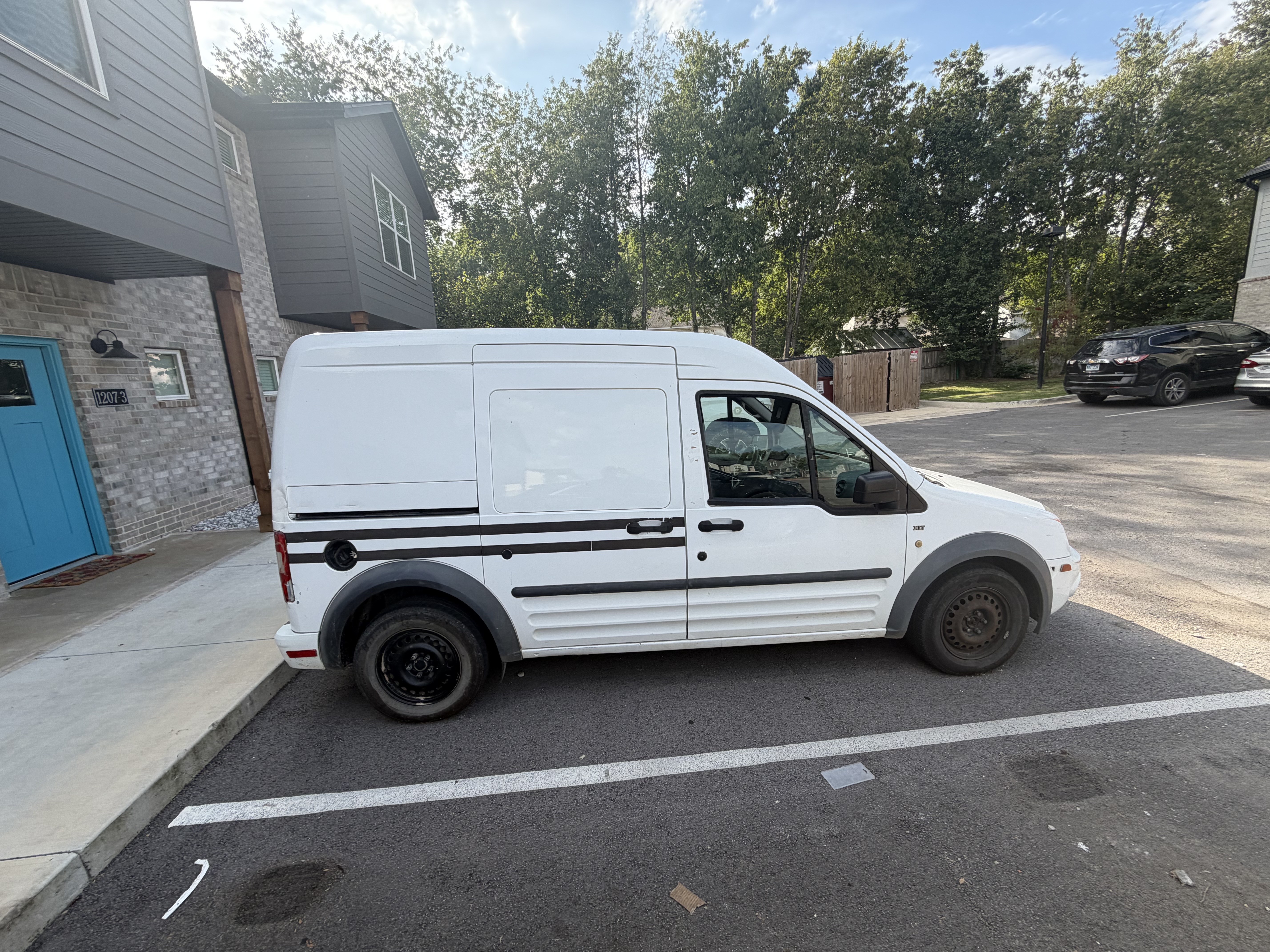 Used 2011 Ford Transit Connect XLT FWD image 9