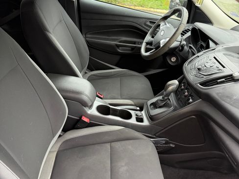 Used 2015 Ford Escape S image 6