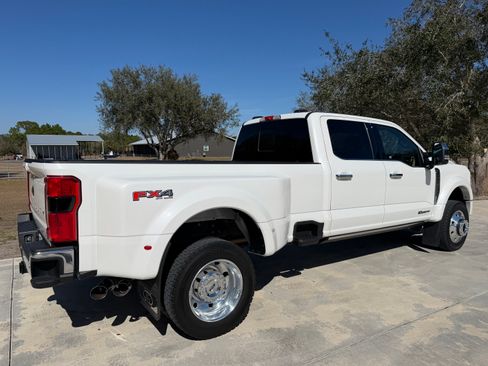 Used 2024 Ford F450 Lariat w/ Lariat Ultimate Package image 4