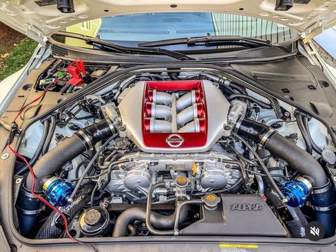 Used 2020 Nissan GT-R Premium image 4