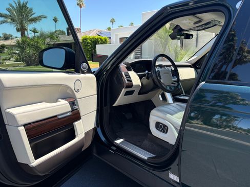 Used 2017 Land Rover Range Rover HSE AWD/4WD image 8