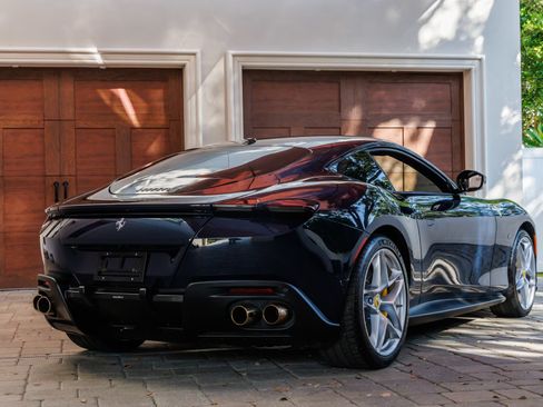 Used 2021 Ferrari Roma image 15