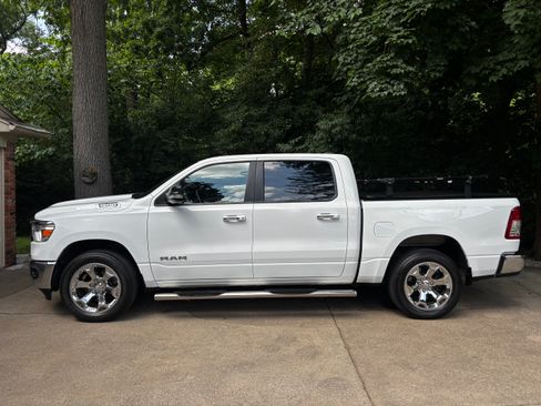 Used 2019 RAM 1500 Big Horn AWD/4WD image 2