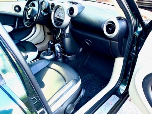 Used 2011 MINI Cooper Countryman S image 6