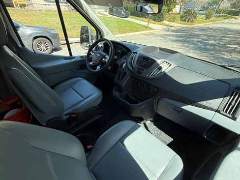 Used 2019 Ford Transit 250 148 Medium Roof image 11