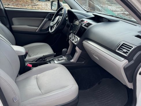 Used 2018 Subaru Forester 2.5i w/ Alloy Wheel Package image 9