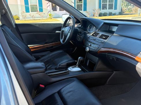 Used 2011 Honda Accord EX-L image 14