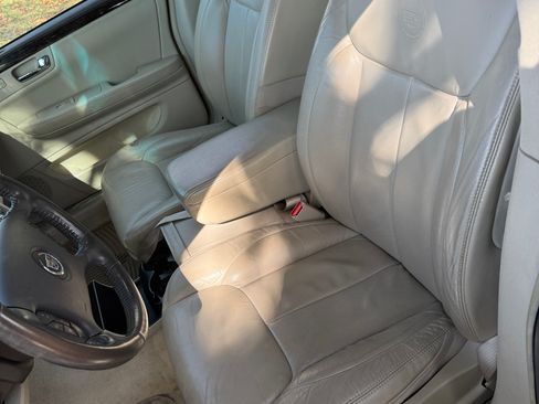 Used 2011 Cadillac DTS Luxury image 10