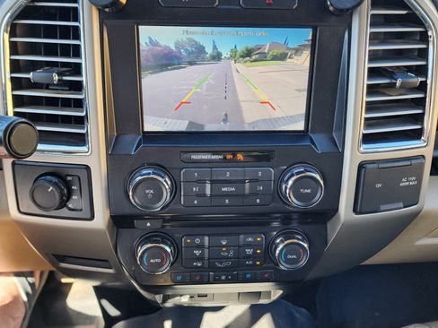 Used 2015 Ford F150 Lariat image 14