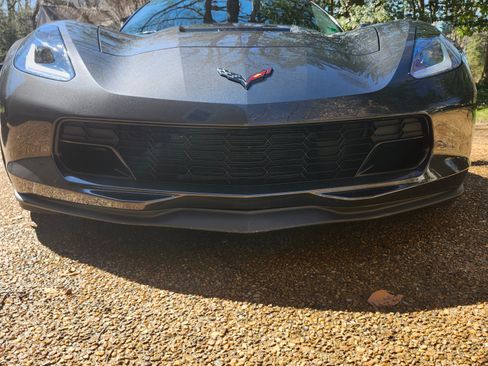 Used 2018 Chevrolet Corvette Grand Sport w/ Carbon Flash Badge Package image 2