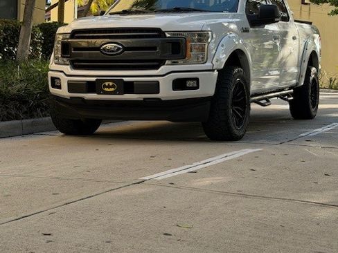 Used 2019 Ford F150 XLT w/ Equipment Group 302A Luxury image 4