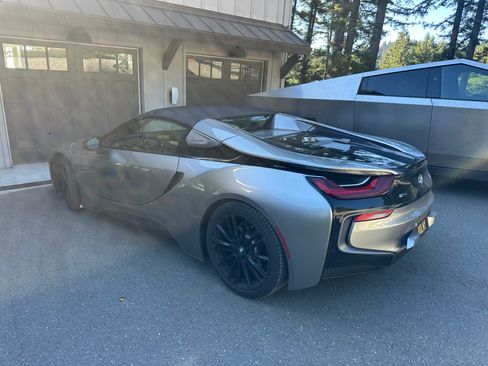Used 2019 BMW i8 Roadster AWD/4WD image 5