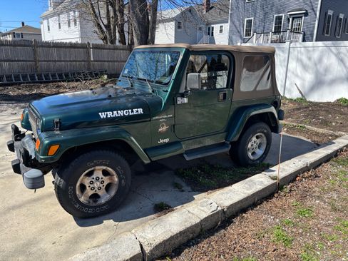 Used 2001 Jeep Wrangler Sahara AWD/4WD image 2