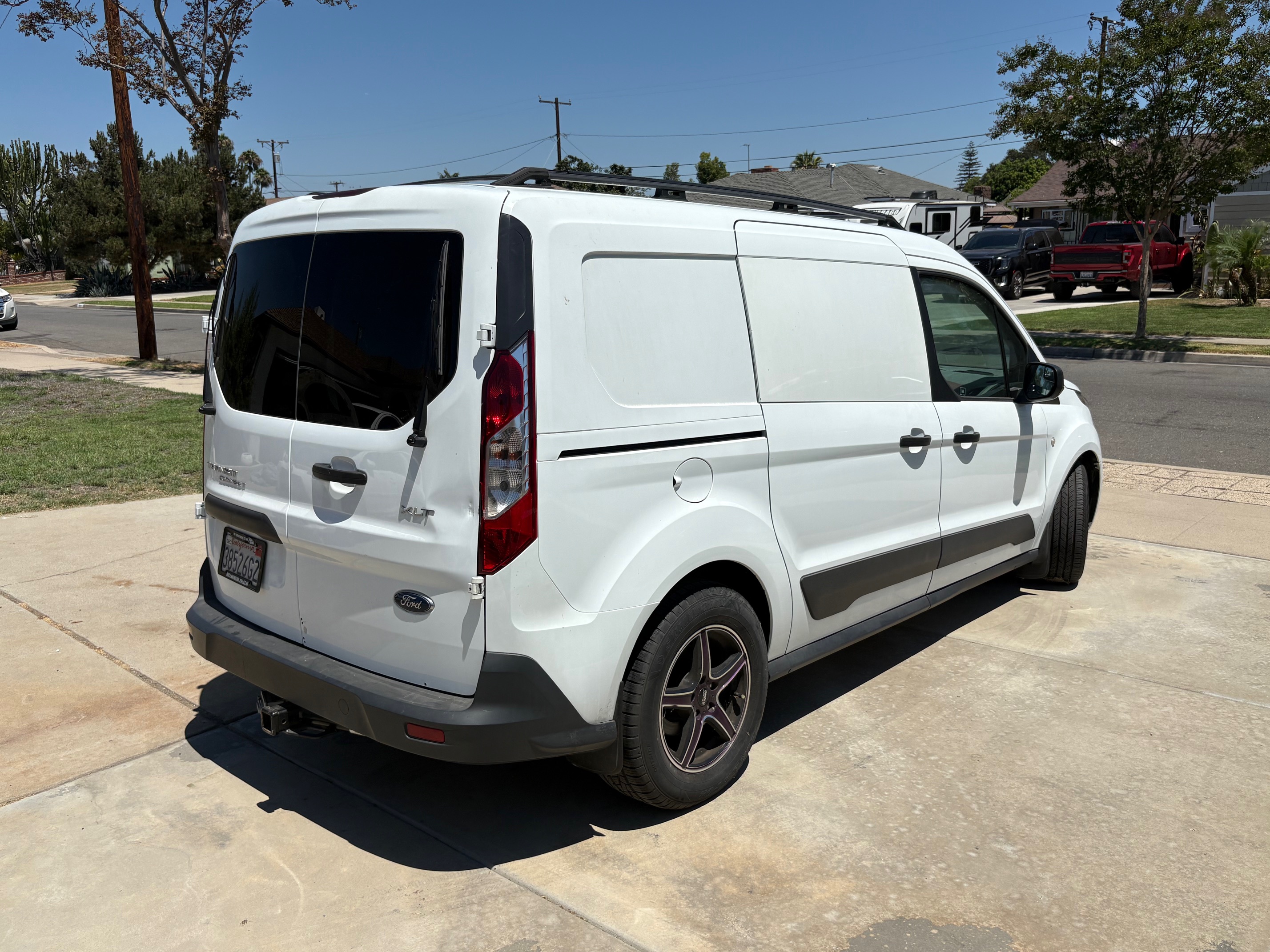 Used 2017 Ford Transit Connect XLT FWD image 6