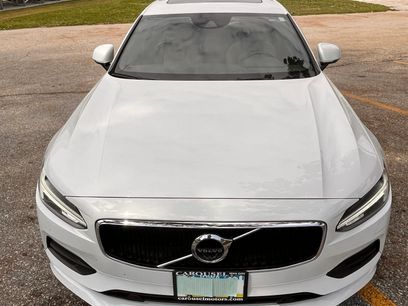 Used 2018 Volvo S90 T6 Momentum w/ Convenience Package