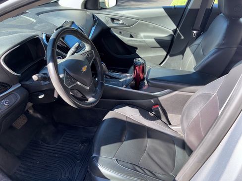 Used 2017 Chevrolet Volt Premier w/ Driver Confidence II Package FWD image 14