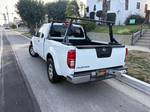 Used 2013 Nissan Frontier S w/ S Preferred Pkg image 2